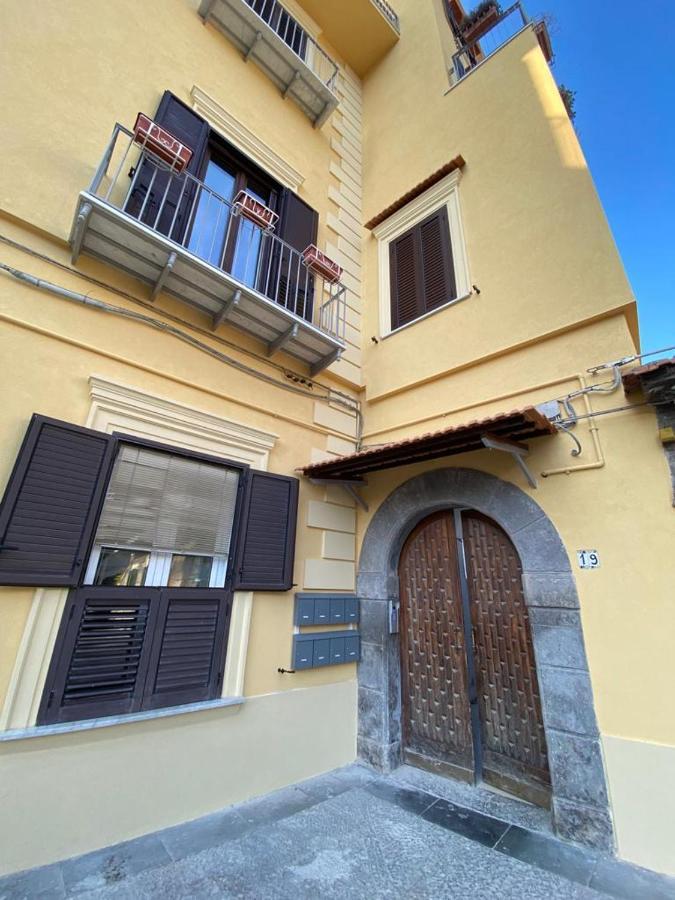 Vesuvio House Appartamento Indipendente E Centrale Sant'Agnello Exteriör bild
