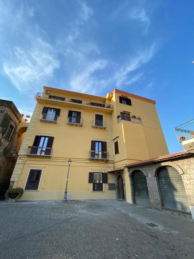 Vesuvio House Appartamento Indipendente E Centrale Sant'Agnello Exteriör bild